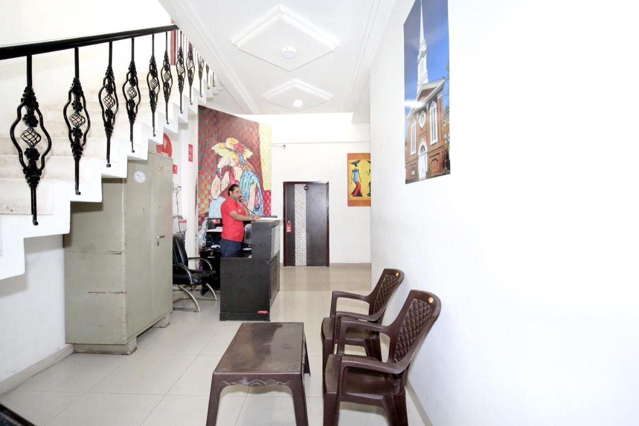 Oyo 8105 Royale Guest House Ludhiana Esterno foto
