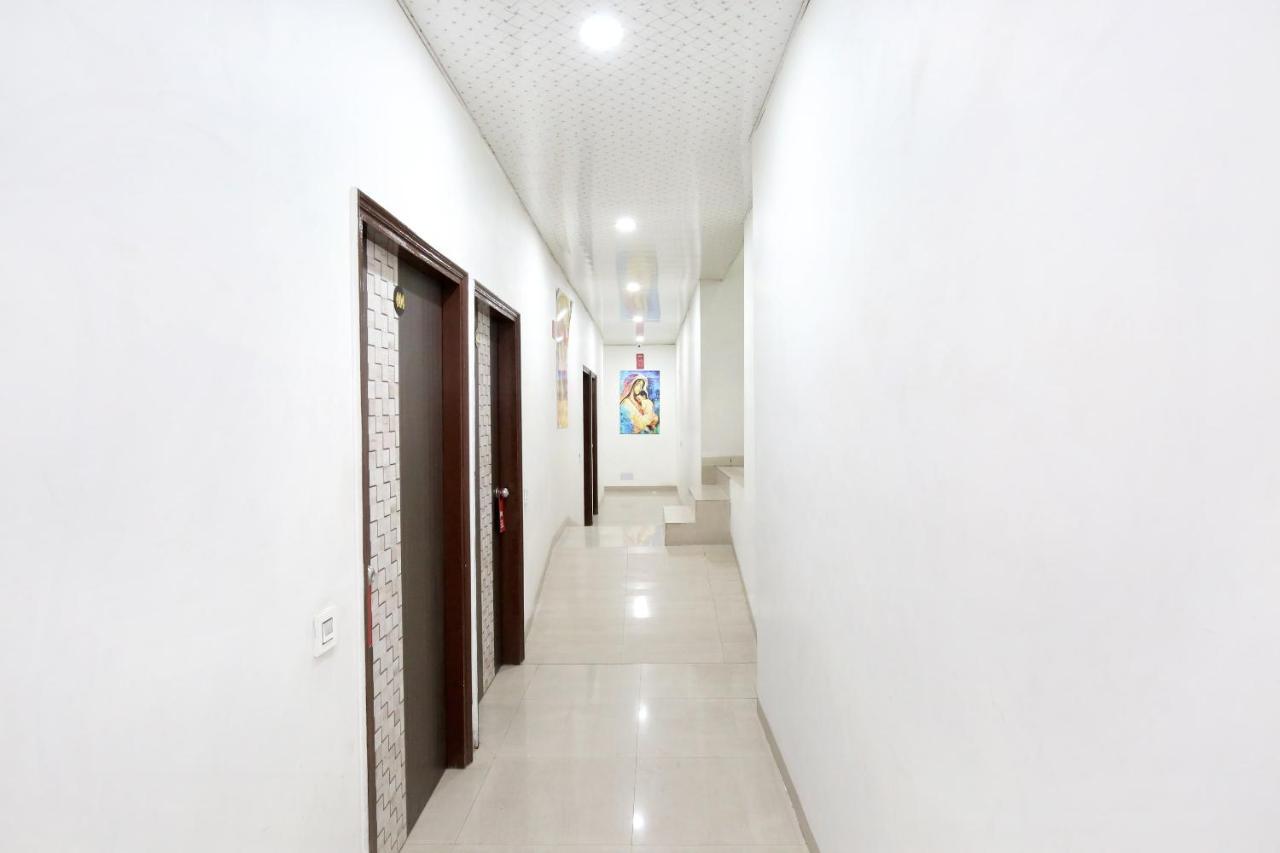 Oyo 8105 Royale Guest House Ludhiana Esterno foto