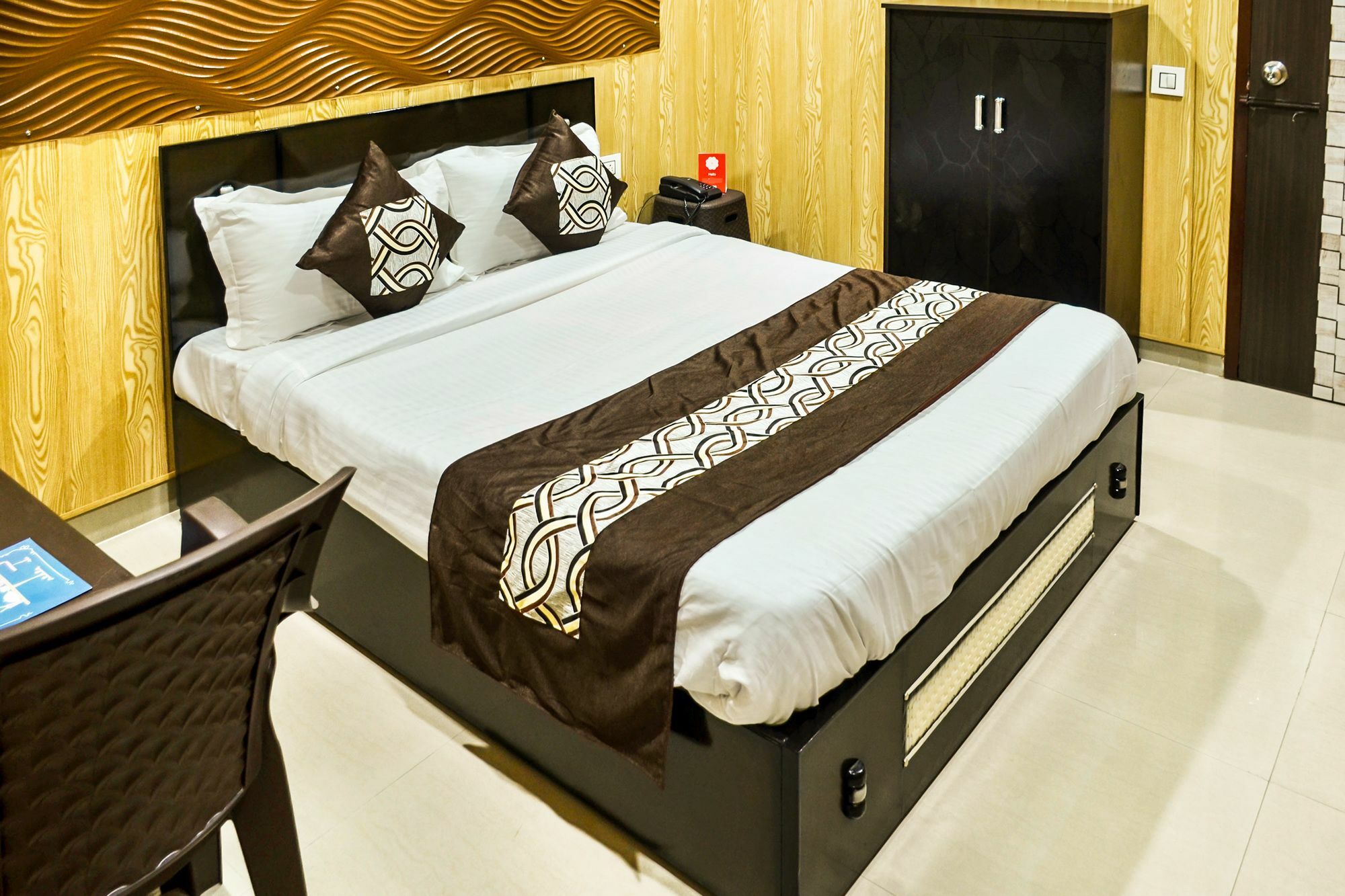 Oyo 8105 Royale Guest House Ludhiana Esterno foto